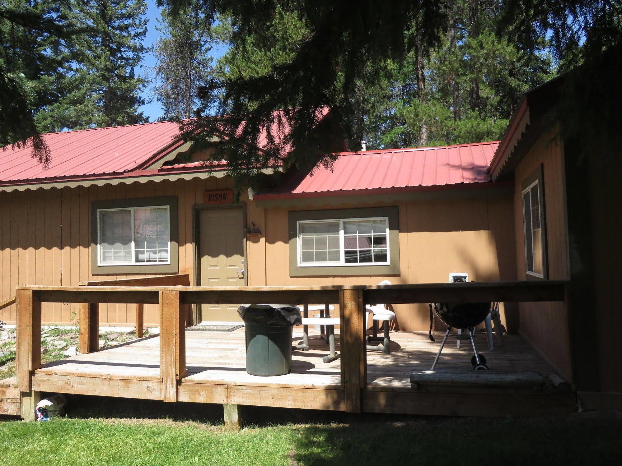 Historic Tamarack Lodge Hungry Horse Exterior photo